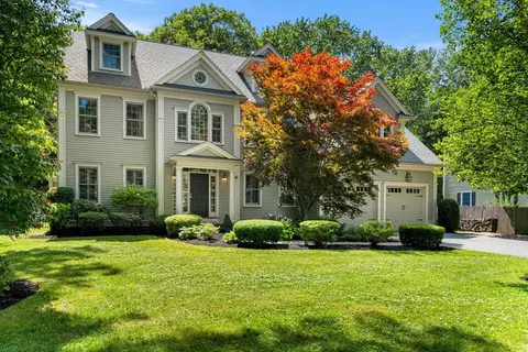 52 Laconia St, Lexington, MA 02420