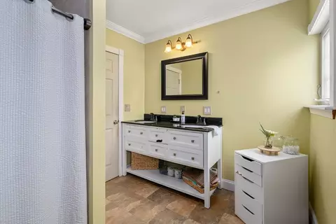 61 John St, Chicopee, MA 01013 photo 7
