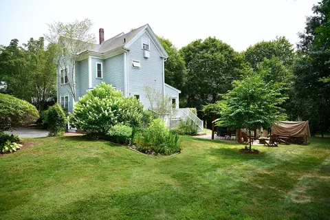 20 Manning St #2, Ipswich, MA 01938