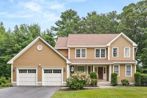 55 Hunt Dr, Stoughton, MA 02072