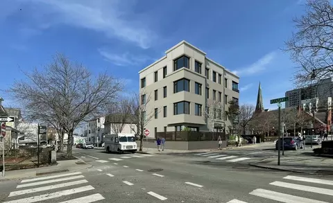 300 Franklin St #4, Cambridge, MA 02139