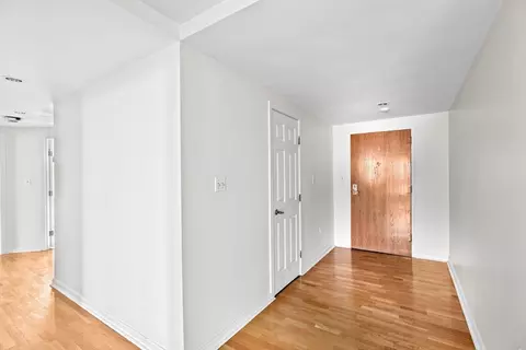 Entry Way - 1 Commodore Ct #305, Hull, MA 02045 photo 1 of 2