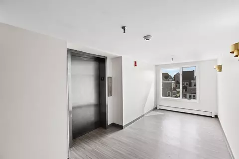 Entry Way - 1 Commodore Ct #305, Hull, MA 02045 photo 2 of 2