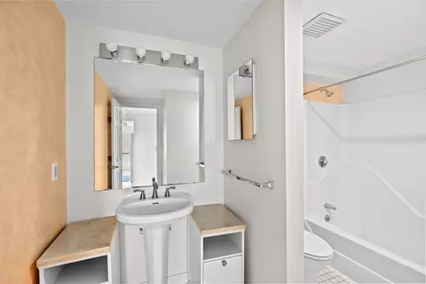 Bath - 1 Commodore Ct #305, Hull, MA 02045 photo 3 of 3