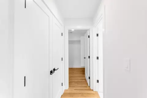 Entry Way - 71 Hooper Rd, Dedham, MA 02026 photo 2 of 7