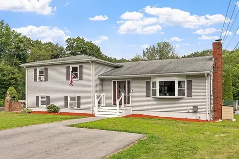 6 Clover Hill Dr, Chelmsford, MA 01824