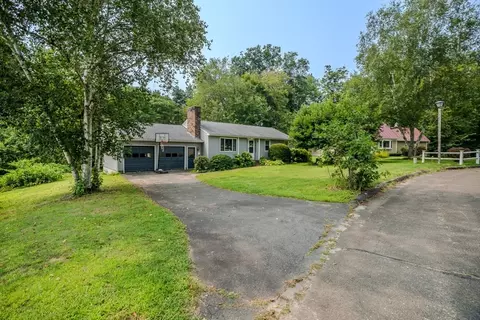 25 Meadowbrook Dr, Easthampton, MA 01027 photo 3