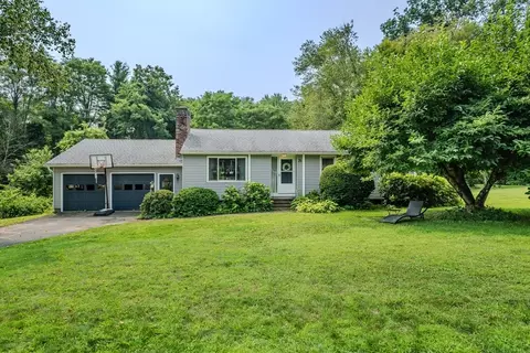 25 Meadowbrook Dr, Easthampton, MA 01027 photo 2