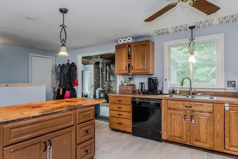 25 Meadowbrook Dr, Easthampton, MA 01027 photo 18