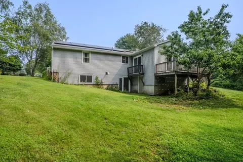 25 Meadowbrook Dr, Easthampton, MA 01027 photo 4
