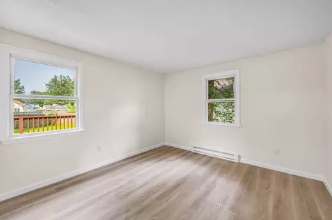 16 Stuart St, Springfield, MA 01119 photo 19
