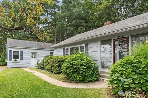 Exterior - 41 Summit Ave, Gardner, MA 01440 photo 3 of 8
