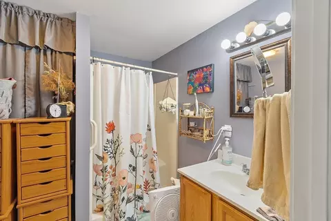 Bath - 41 Summit Ave, Gardner, MA 01440 photo 4 of 4