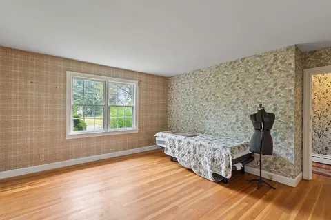 Bedroom - 41 Summit Ave, Gardner, MA 01440 photo 3 of 7