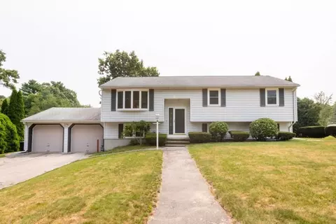 16 Tea St, Stoughton, MA 02072