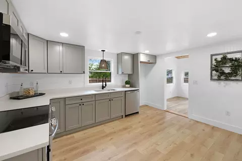 Kitchen - 12 Chippewa Dr, Wareham, MA 02632 photo 2 of 3