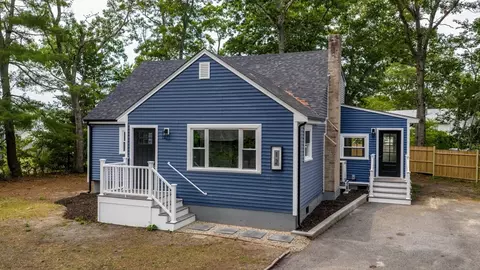 Exterior - 12 Chippewa Dr, Wareham, MA 02632 photo 3 of 4