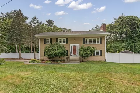11 Brookside Ln, Burlington, MA 01803
