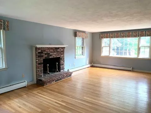 72 Bailey Ln, Georgetown, MA 01833 photo 3