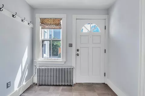 Entry Way - 11 Gilbert St, Framingham, MA 01702 photo 3 of 8