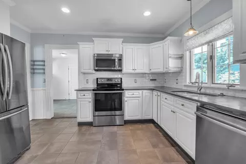 Kitchen - 11 Gilbert St, Framingham, MA 01702 photo 2 of 3
