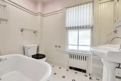 Bath - 11 Gilbert St, Framingham, MA 01702 photo 1 of 1