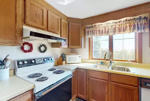 59 Number 9 Rd, Heath, MA 01346 photo 9