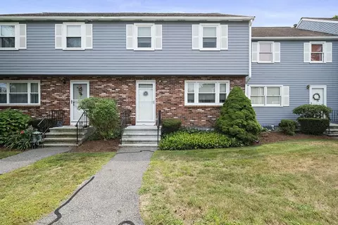 4 Franklin Sq #L, Randolph, MA 02368