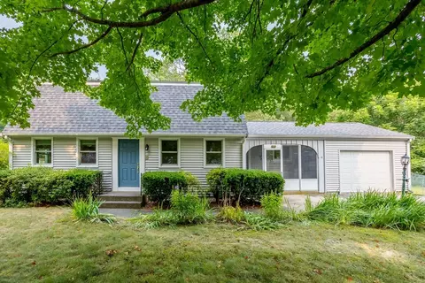 18 Burbank Ln, Lancaster, MA 01523