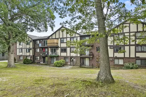101 Whipple St #101-16, Worcester, MA 01610