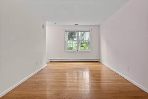 6 Mcculloch St #6, Needham, MA 02494 photo 4