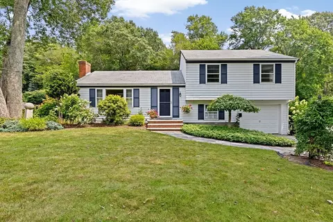 35 Pennfield Rd, Scituate, MA 02066