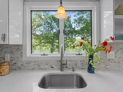 Kitchen - 105 Crockett Rd, Upton, MA 01568 photo 4 of 5