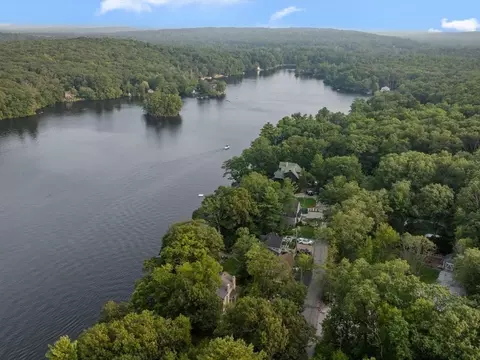 View/Area - 105 Crockett Rd, Upton, MA 01568 photo 5 of 5