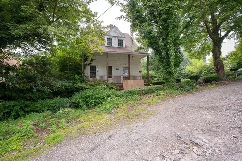 18 Baldwin St, Worcester, MA 01604