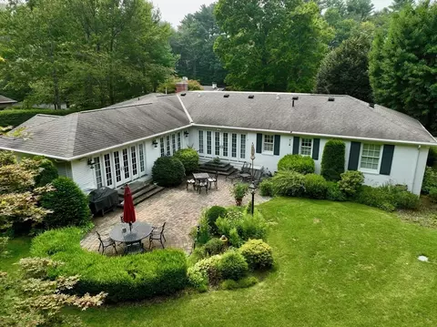 35 Hillcrest Dr, Florence, MA 01062