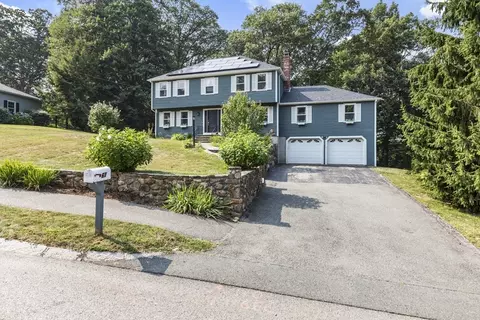 61 Sunset Dr, Milford, MA 01757
