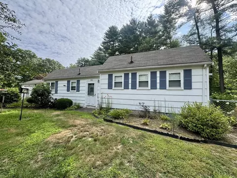 160 Center St, Hanover, MA 02339
