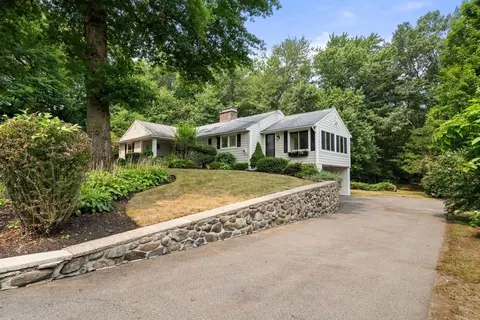 26 Montview Rd, Chelmsford, MA 01824