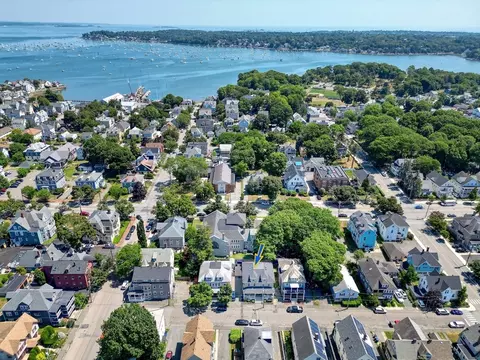 3 Wisteria St #1, Salem, MA 01970