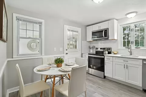 325 Hartwick St, Springfield, MA 01108 photo 15