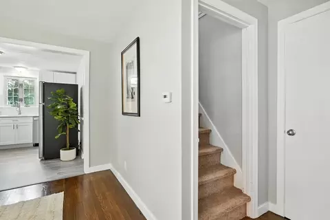 325 Hartwick St, Springfield, MA 01108 photo 28
