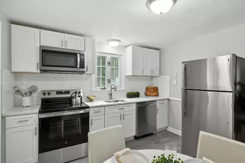 325 Hartwick St, Springfield, MA 01108 photo 17