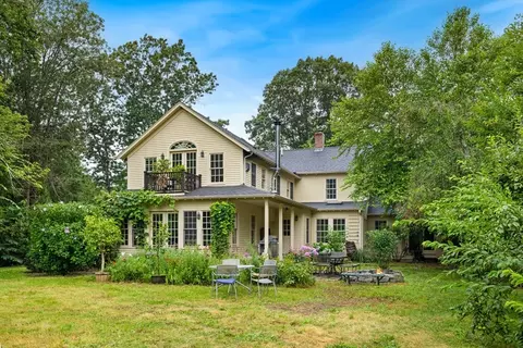 244 Lincoln Rd, Lincoln, MA 01773