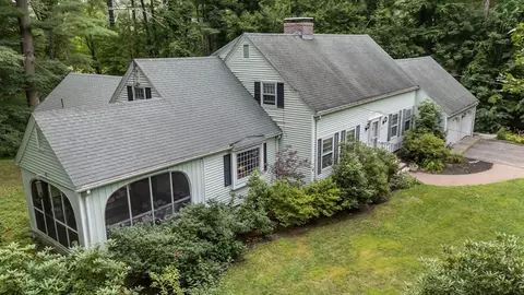 16 Lynwood Ln, West Boylston, MA 01583