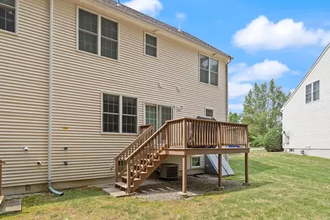Exterior - 3 Knowlton Cir #3, Upton, MA 01568 photo 11 of 11