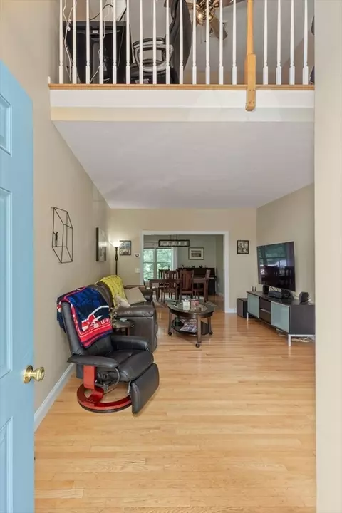 Entry Way - 3 Knowlton Cir #3, Upton, MA 01568 photo 2 of 5