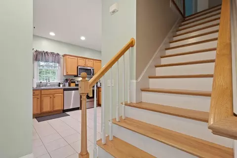 Entry Way - 3 Knowlton Cir #3, Upton, MA 01568 photo 4 of 5
