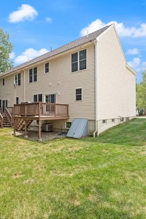 Exterior - 3 Knowlton Cir #3, Upton, MA 01568 photo 8 of 11