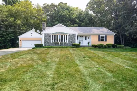 34 Tickle Rd, Westport, MA 02790